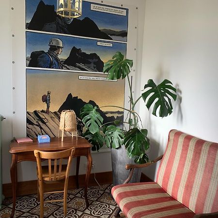 A Deux Pas De La Gare, La Maison Rouge 알베르빌 외부 사진